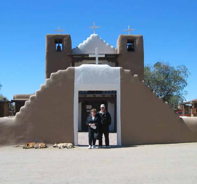 2004 10-Taos Pueblo Church - Mom and Dad.jpg